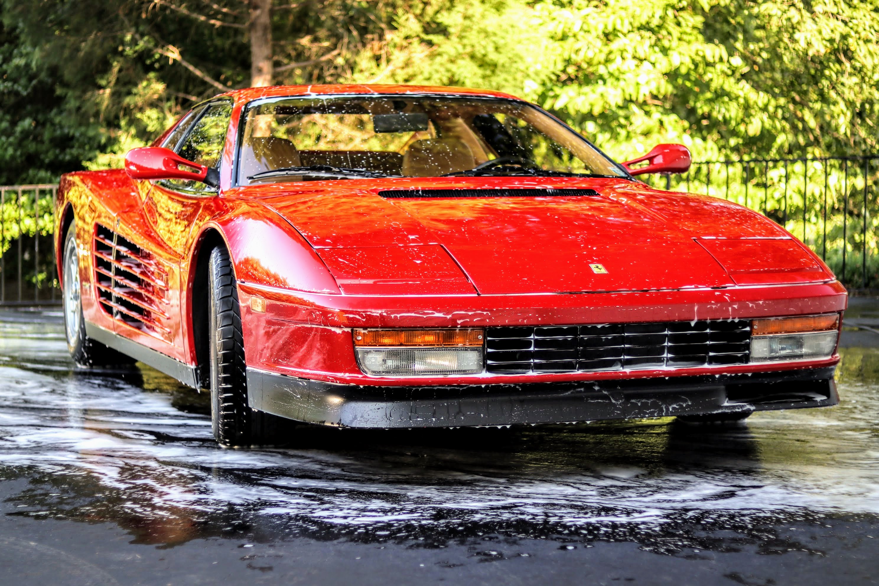 Ferrari Testarossa completely washed with the Microfiber Madness Wash Mitt Ferrari Testarossa completely washed with the Microfiber Madness Wash Mitt