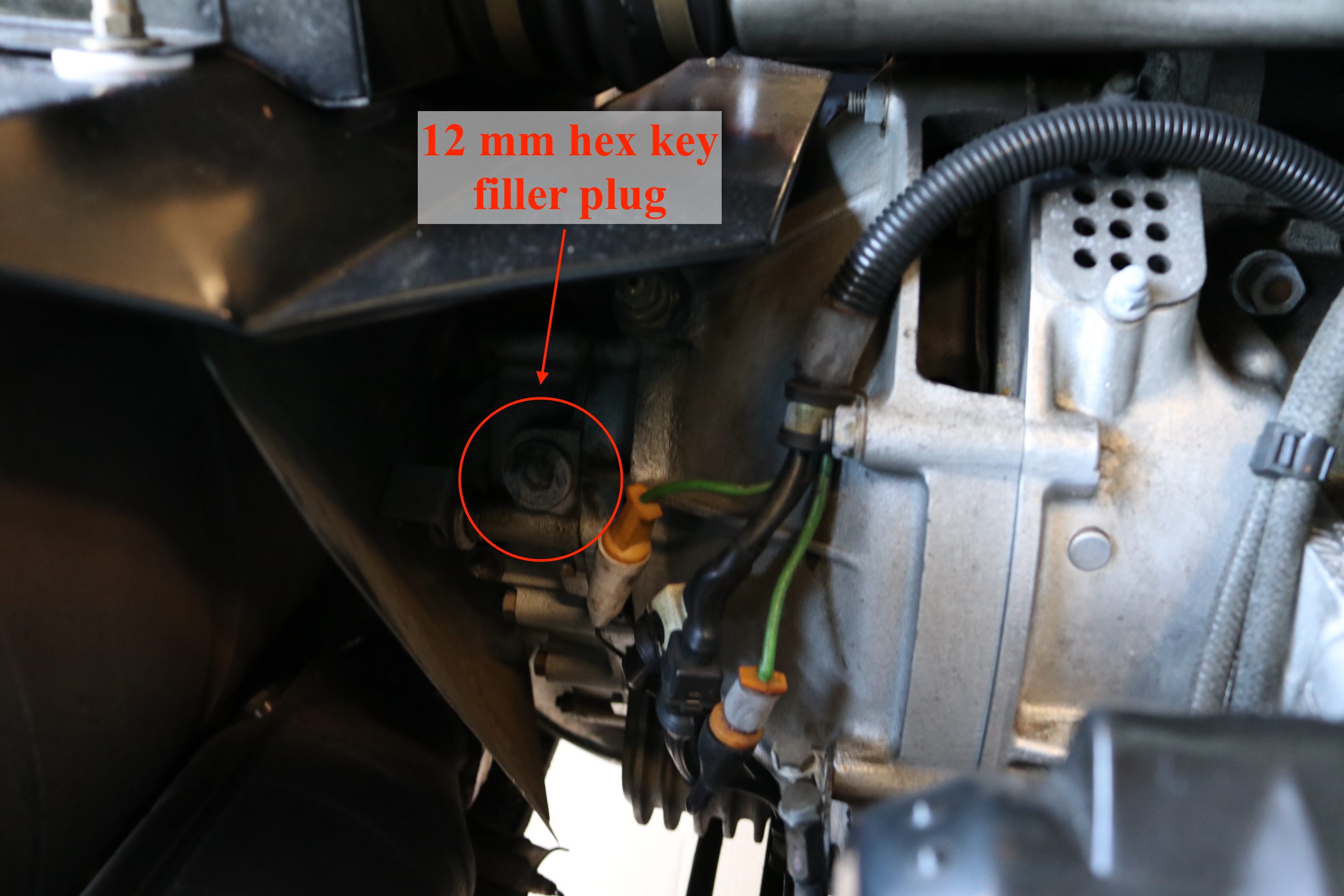 12mmm hex key filler plug on the Ferrari Testarossa clutch bell housing